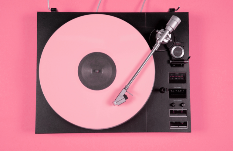 The Resurgence of Vinyl in the Digital Age